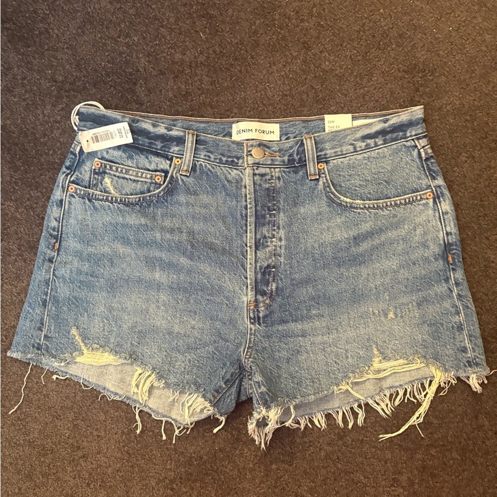 BNWT Aritzia Denim Forum Boyfriend Shorts